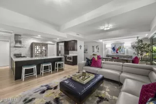 Photo #5: 7027846 Listing
