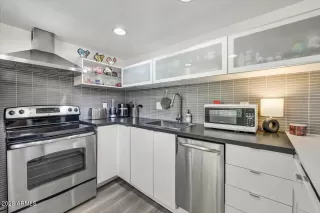 Photo #6: 7027979 Listing 