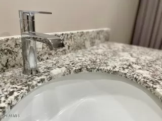 Photo #6: 7028174 Listing 