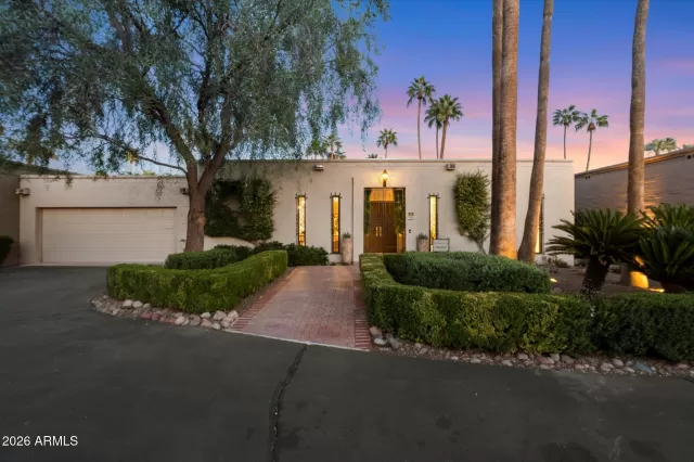 MLS: 7028272 Condo For Sale