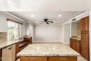 Photo #6: 7028279 Listing