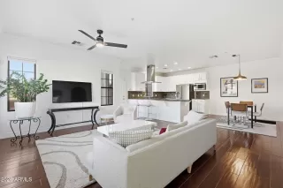 Photo #6: 7028301 Listing 