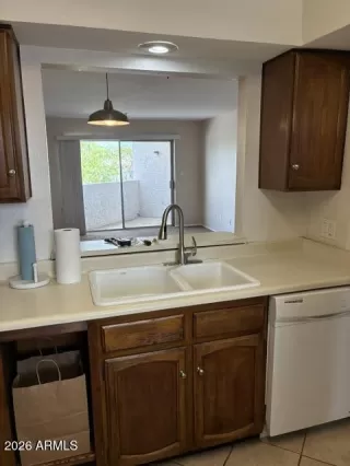 Photo #5: 7028318 Listing 