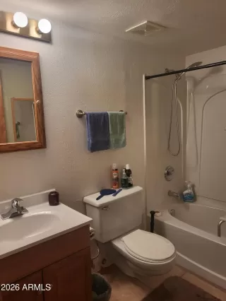 Photo #6: 7028340 Listing