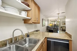 Photo #3: 7028370 Listing