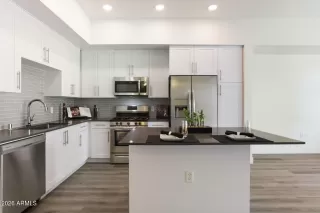 Photo #4: 7028489 Listing