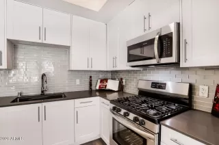 Photo #6: 7028489 Listing