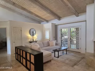 Photo #4: 7028558 Listing
