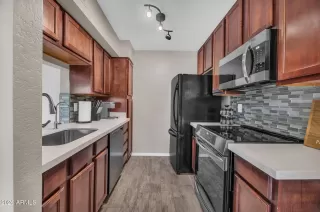 Photo #2: 7028582 Listing
