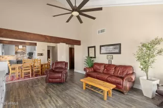 Photo #6: 7028618 Listing 