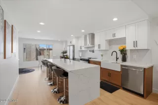 Photo #4: 7028676 Listing 
