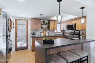 Photo #5: 7028768 Listing 