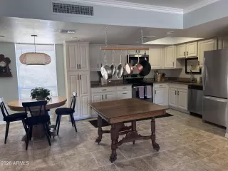 Photo #2: 7028861 Listing 