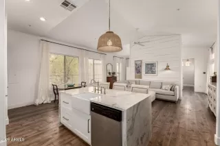 Photo #2: 7028911 Listing 