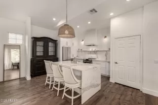 Photo #3: 7028911 Listing 