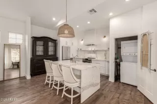Photo #4: 7028911 Listing 