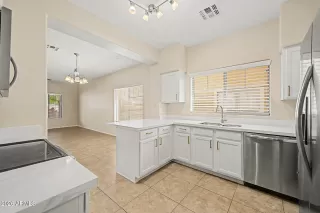 Photo #4: 7029243 Listing