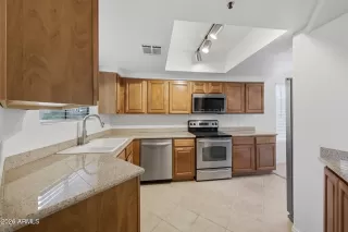 Photo #3: 7029401 Listing
