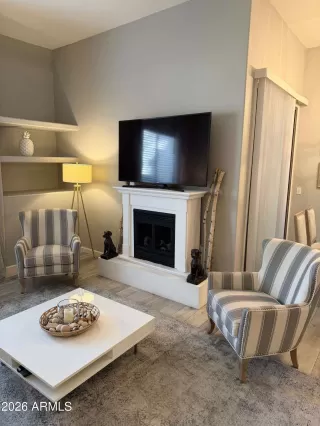Photo #5: 7029650 Listing 