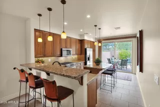 Photo #3: 7029913 Listing