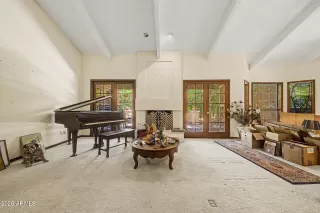 Photo #6: 7030157 Listing