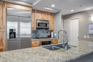 Photo #6: 7030664 Listing
