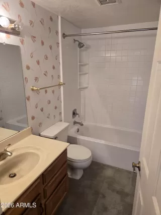 Photo #5: 7030748 Listing
