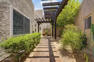 Photo #3: 7030752 Listing 