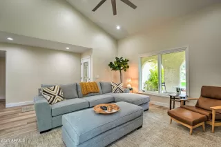 Photo #5: 7031070 Listing