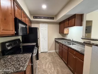 Photo #3: 7031233 Listing 