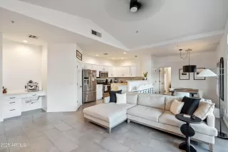 Photo #2: 7031378 Listing