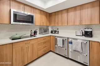 Photo #4: 7031405 Listing