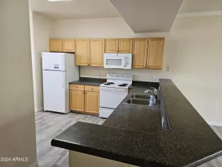 Photo #4: 7031500 Listing 