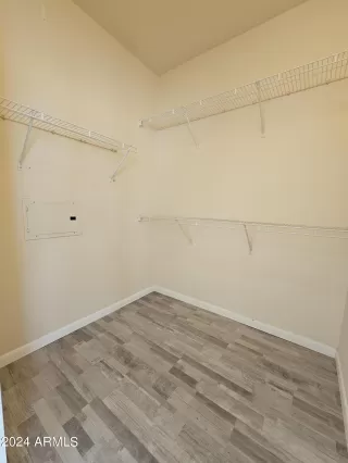 Photo #6: 7031500 Listing 