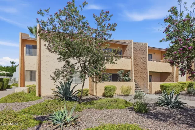 MLS: 7031658 Condo For Sale