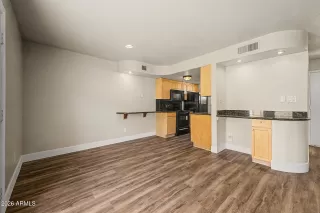 Photo #4: 7031965 Listing