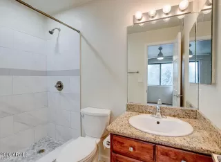 Photo #6: 7031997 Listing 