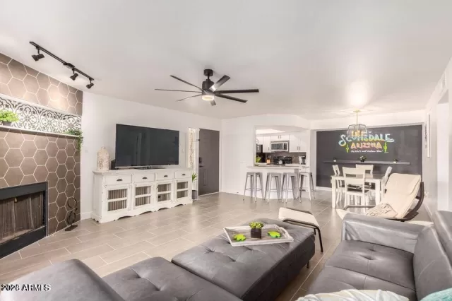 MLS: 7032034 Condo For Sale