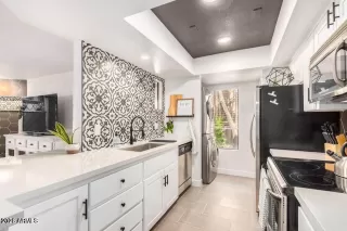 Photo #6: 7032034 Listing