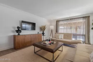 Photo #6: 7032070 Listing 