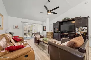 Photo #5: 7032084 Listing