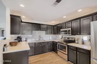 Photo #6: 7032171 Listing 