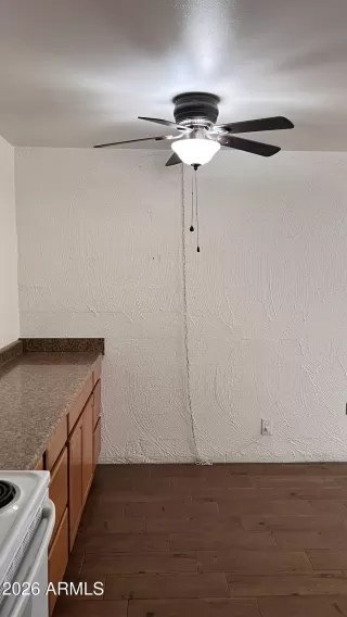 Photo #4: 7032283 Listing