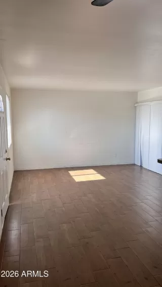 Photo #5: 7032283 Listing