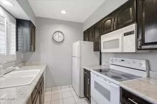 Photo #5: 7032523 Listing