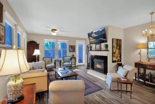 Photo #5: 7032796 Listing 