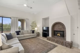 Photo #5: 7032828 Listing