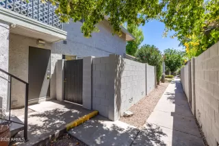 Photo #4: 7032841 Listing