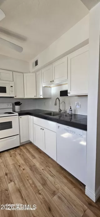 Photo #4: 7032985 Listing 