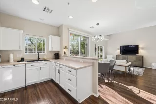 Photo #3: 7033314 Listing